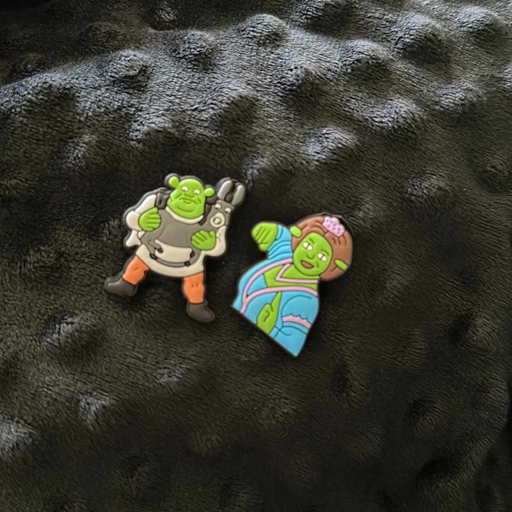 Shrek croc charms new